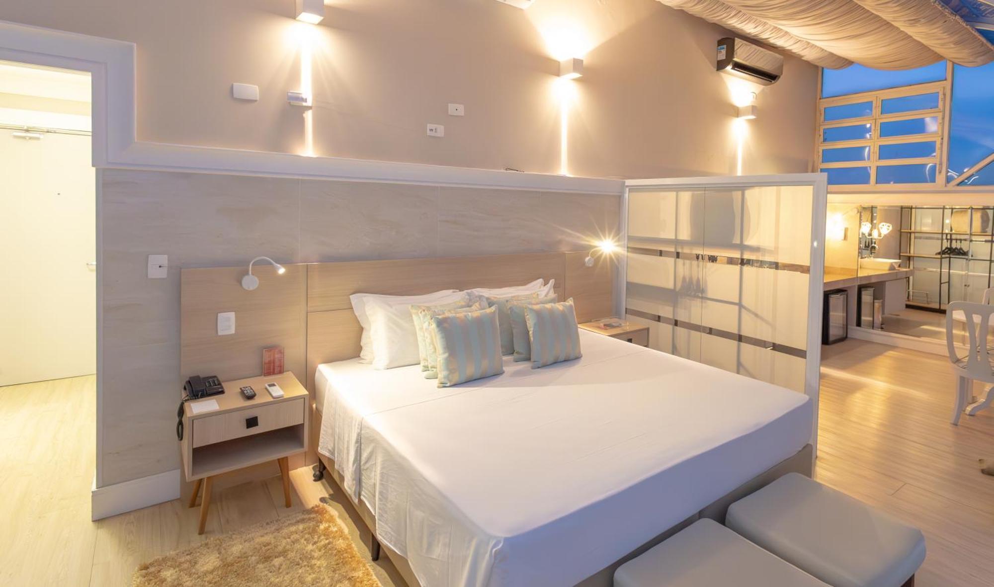Lizon Hotel 4*