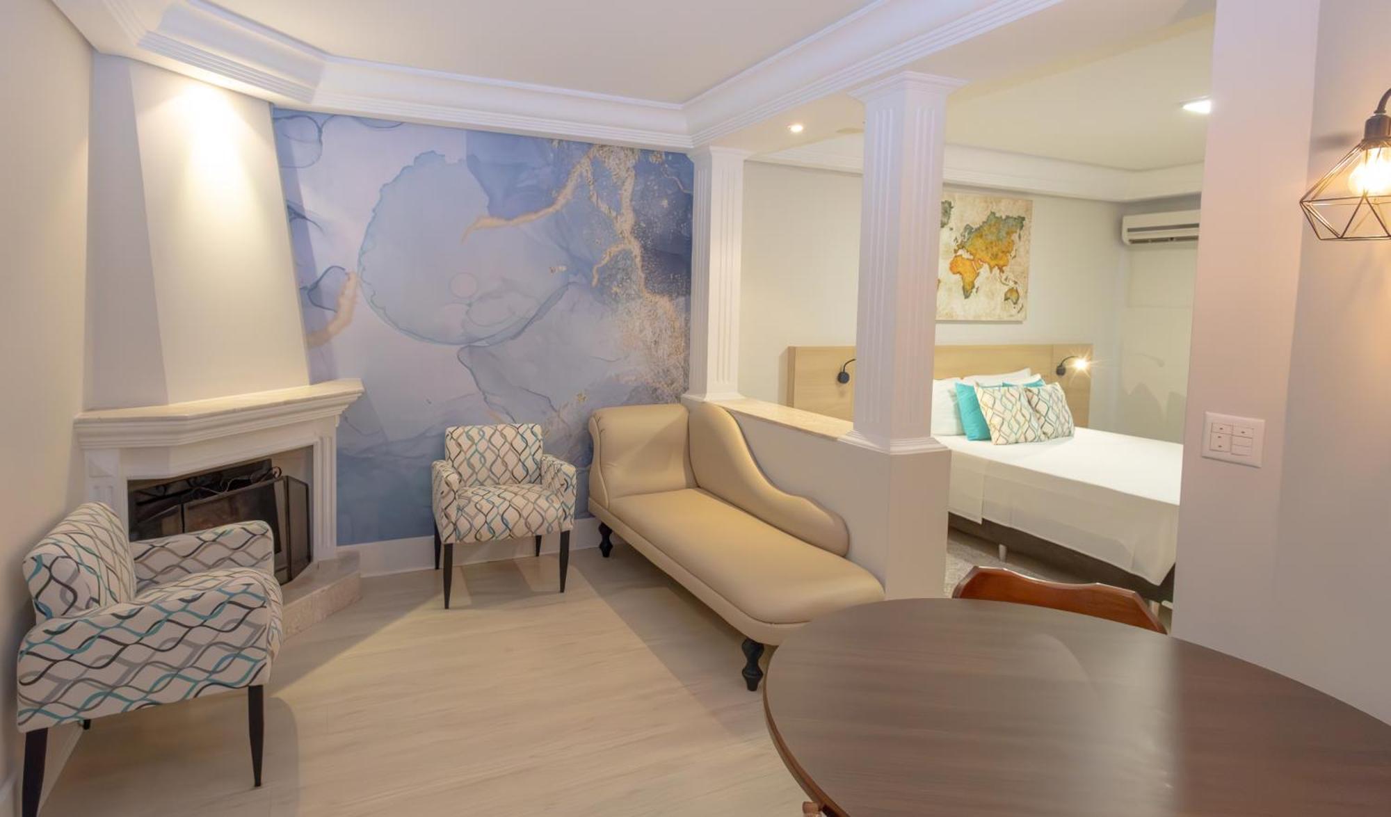 Lizon Hotel 4*
