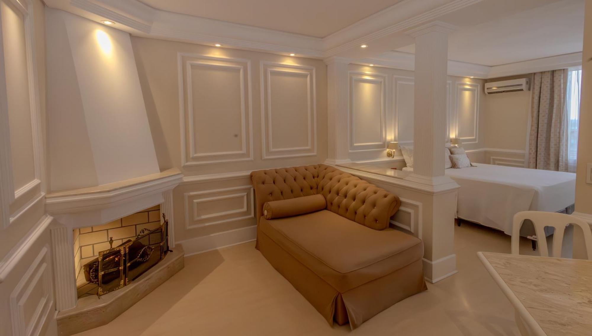 Lizon Hotel