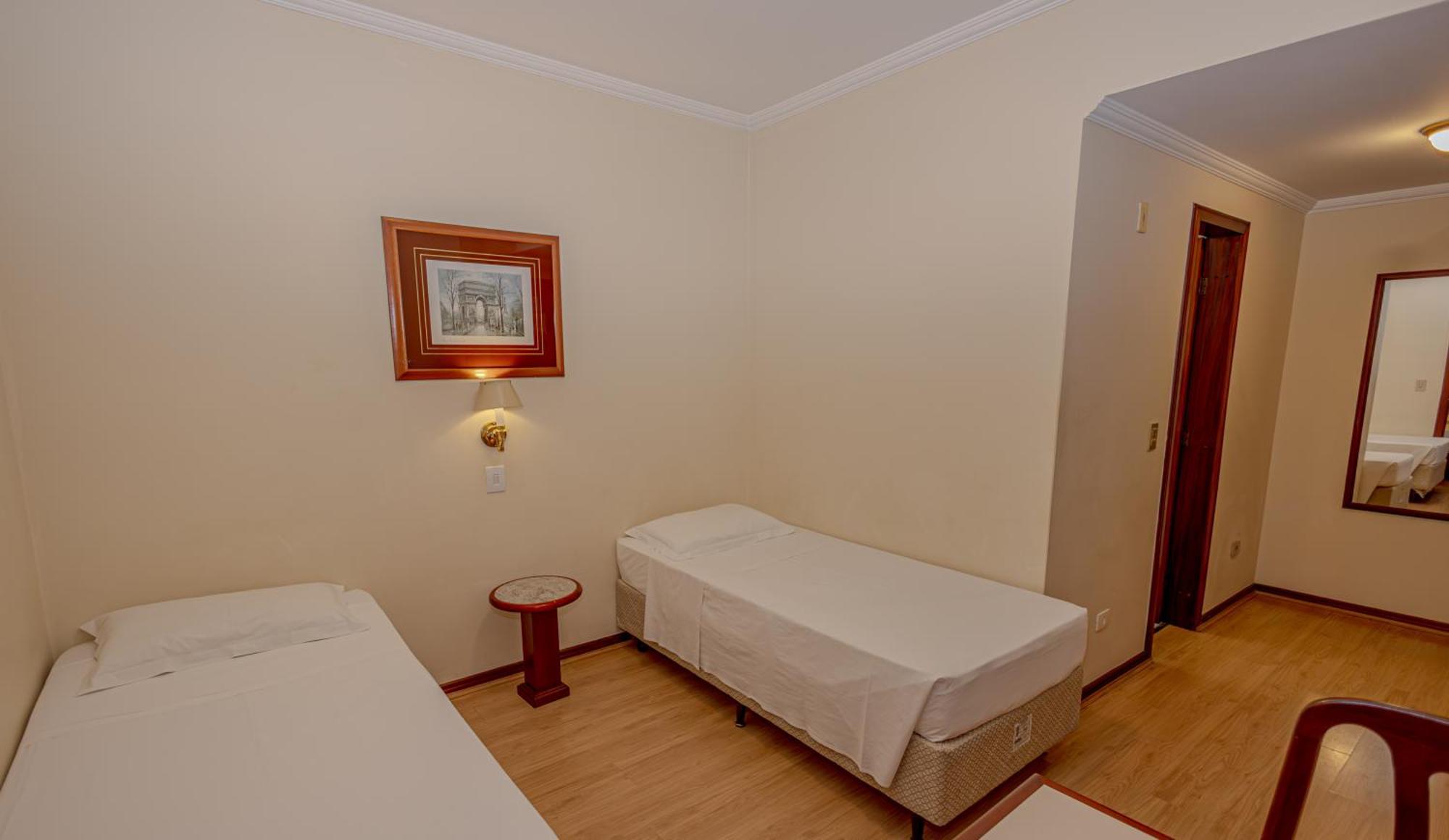 Lizon Hotel 4*